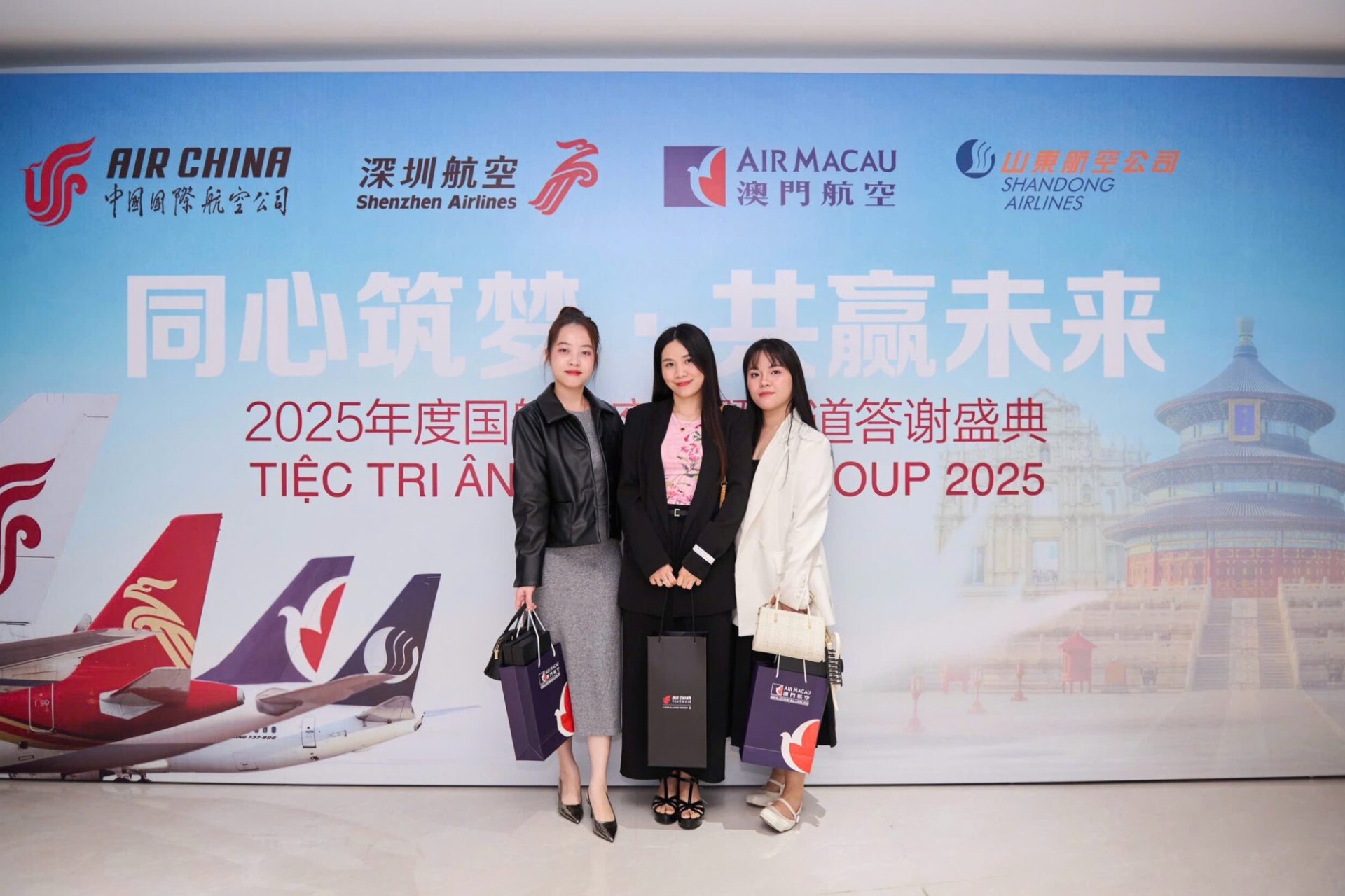 Không ngừng phát triển hợp tác toàn diện giữa Tràng An Travel và Air China