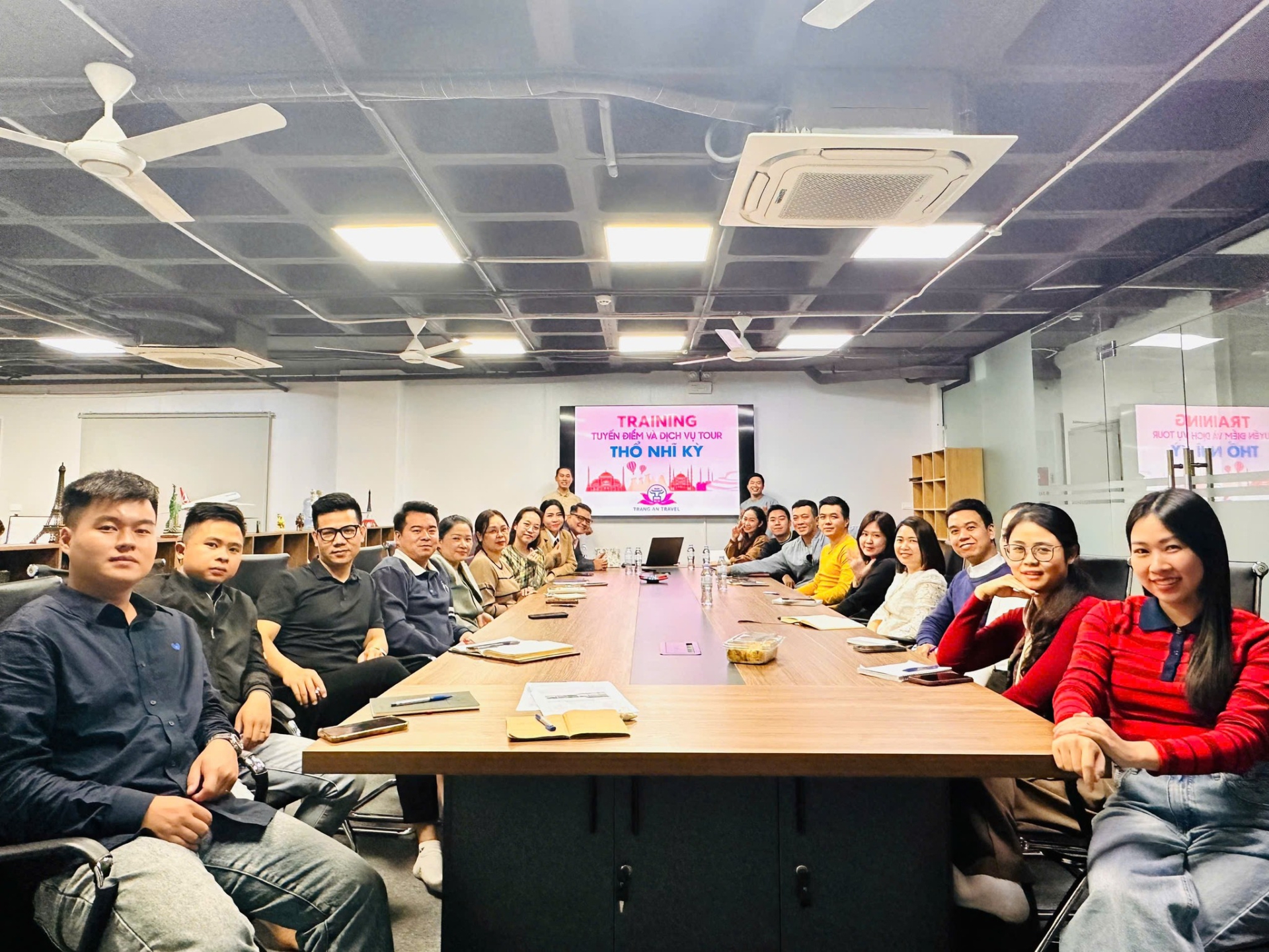 Tràng An Travel chú trọng đào tạo, nâng cao chuyên môn tư vấn tour Thổ Nhĩ Kỳ