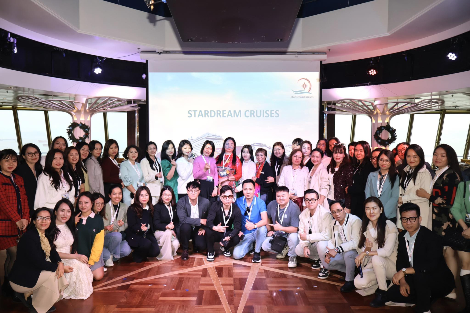 du thuyền Star Navigator