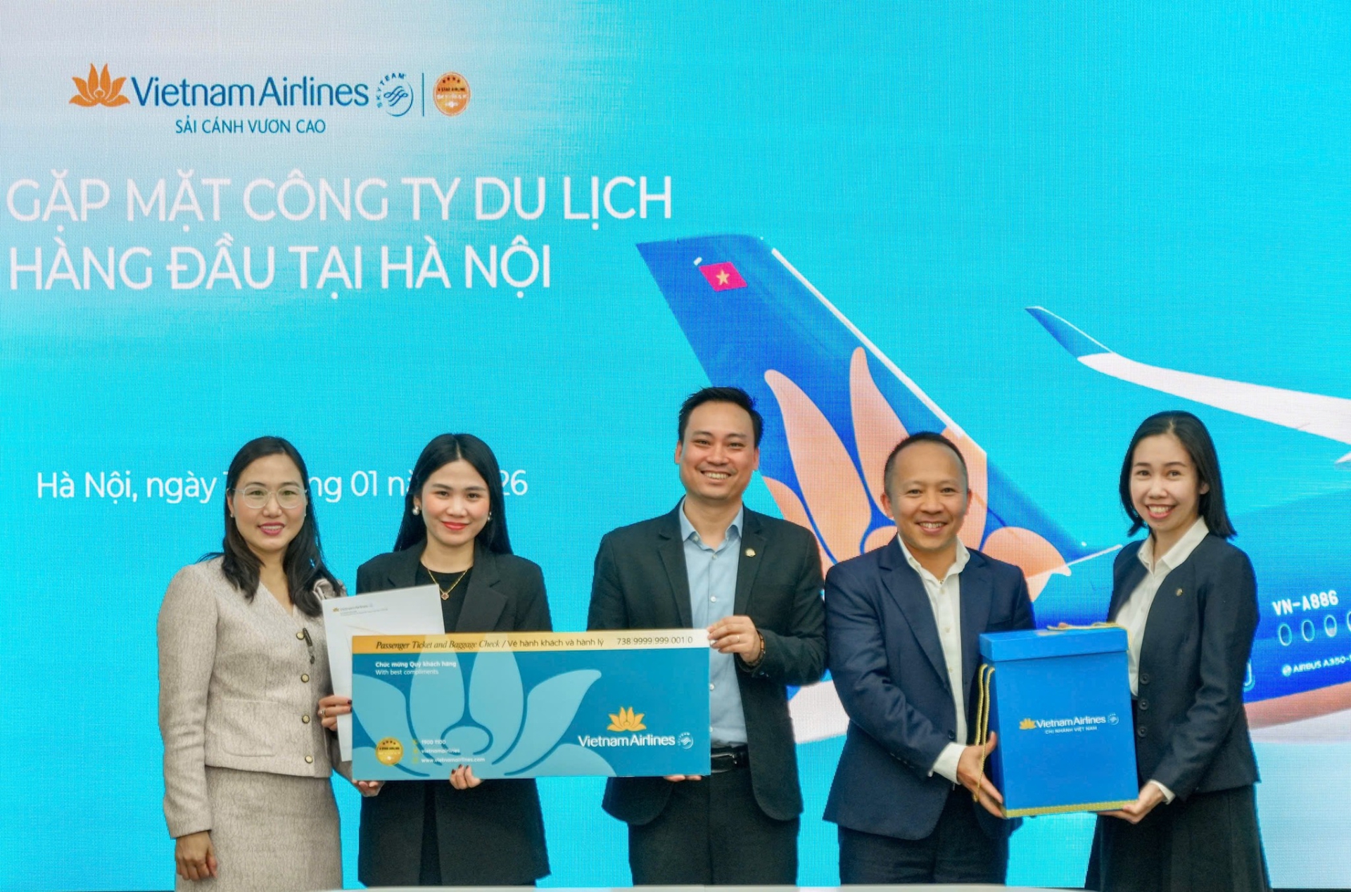 Vietnam Airlines hợp tác cùng Tràng An Travel
