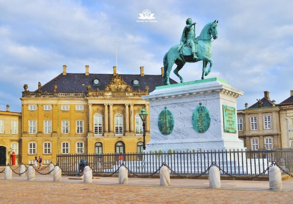 Cung điện Amalienborg – Trái tim hoàng gia của Đan Mạch và biểu tượng lịch sử giữa lòng Copenhagen