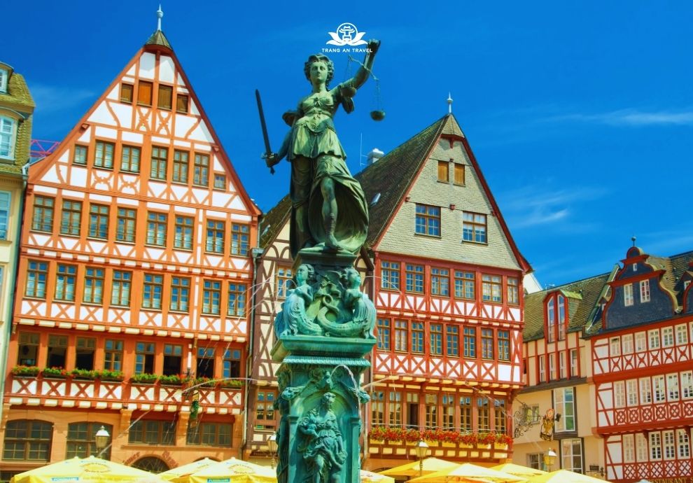 Quảng trường Romerberg - Khám phá vẻ đẹp trung cổ khi du lịch Frankfurt