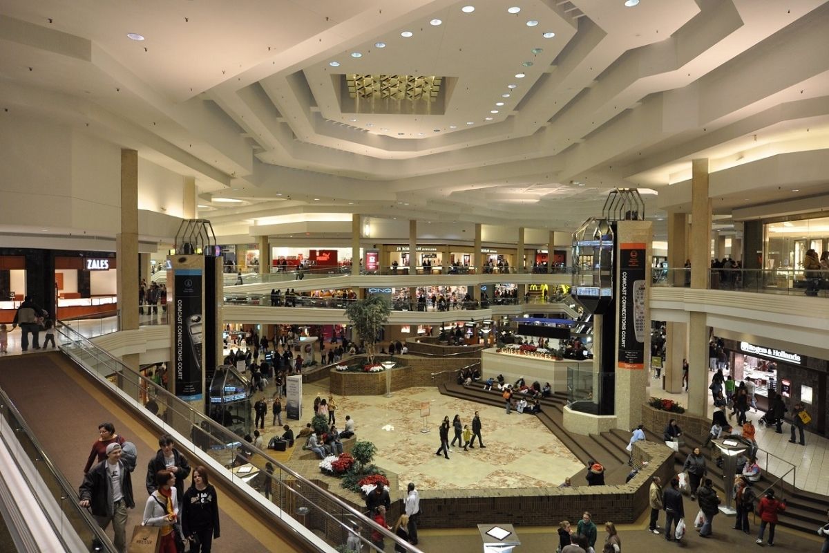 Woodfield Mall