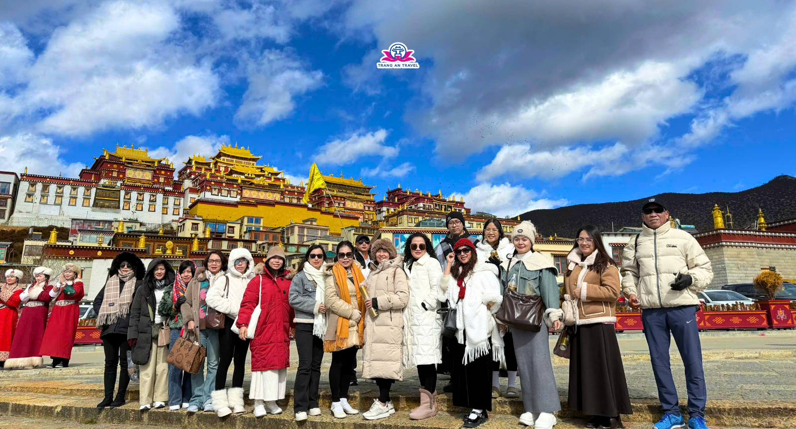 Đoàn du khách LỆ GIANG - SHANGRILA - CÁT BI