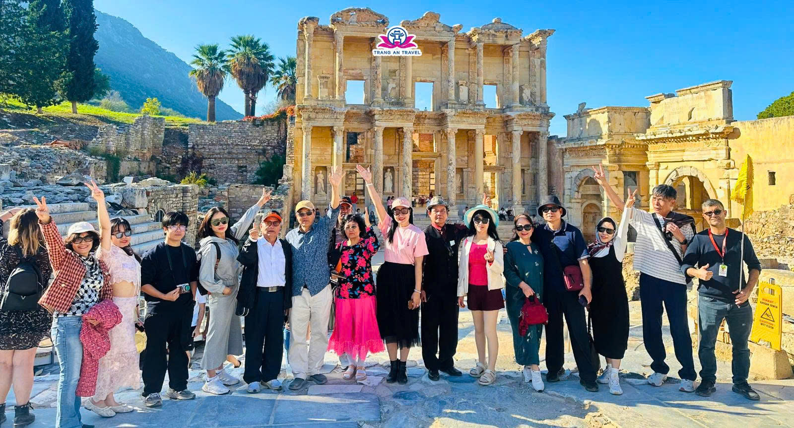 Ảnh đoàn du khách THỔ NHĨ KỲ: ISTANBUL – BOLU - ANKARA – CAPPADOCIA – PAMUKKALE – KUSADASI – IZMIR - CANAKKALE