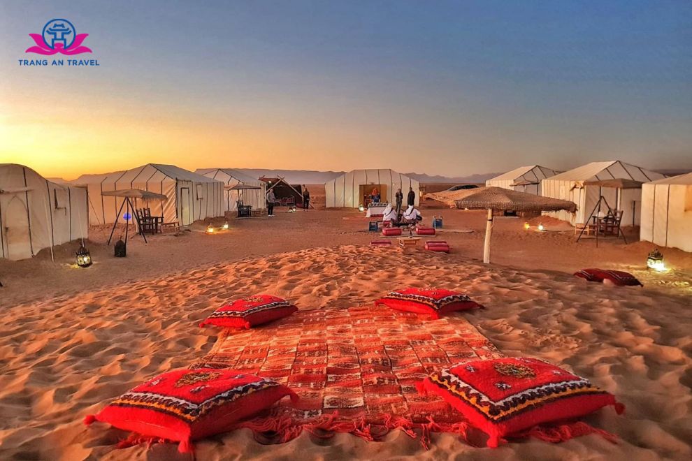 Ngủ qua đêm giữa sa mạc Sahara Maroc có gì đặc biệt?
