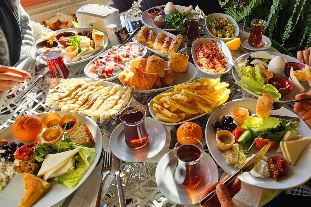 Món Ngon Cappadocia: 7 Đặc Sản Nhất Định Phải Thử Khi Đến Thổ Nhĩ Kỳ
