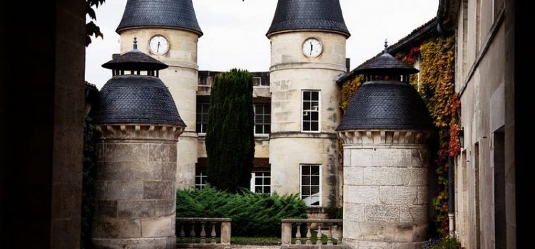 KHÁM PHÁ LÂU ĐÀI BAGNOLET LÃNG MẠN VÙNG COGNAC