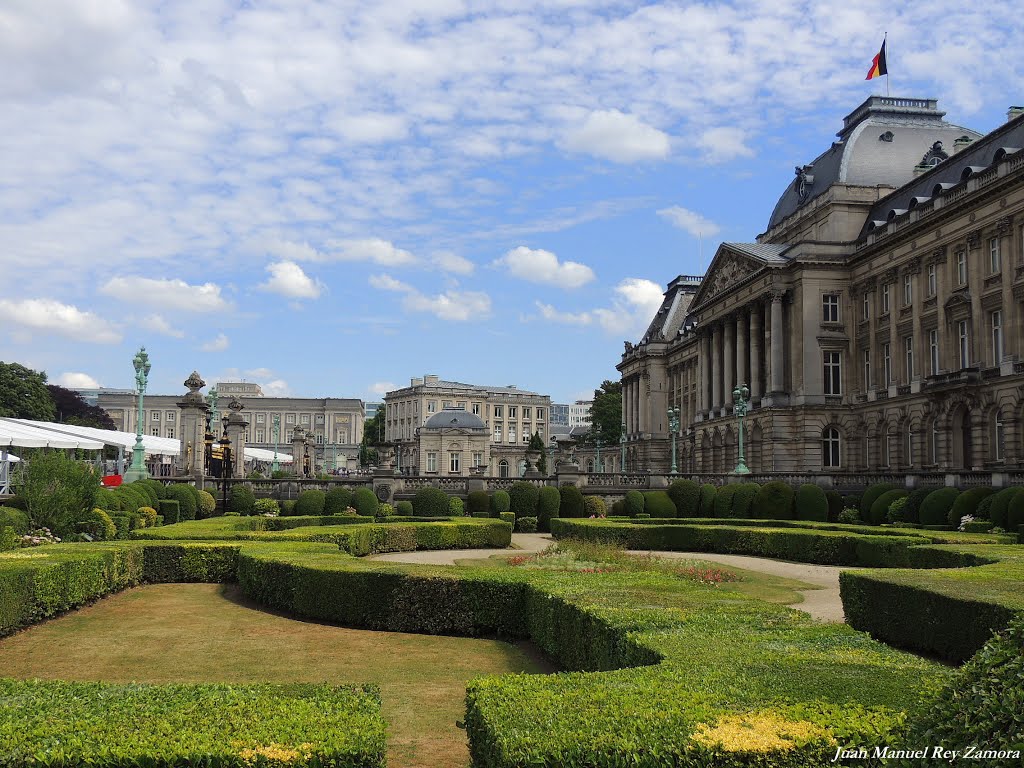 Sân trong của Cung điện Hoàng gia Bỉ