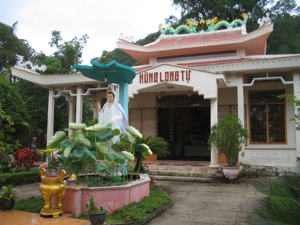 Image result for CHÙA HÙNG LONG phú quốc