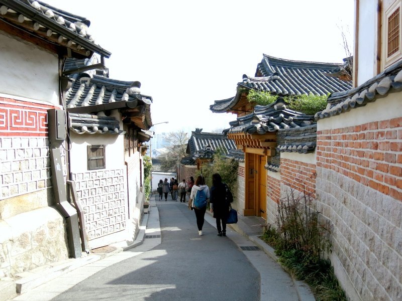 Bukchon-Hanok-2