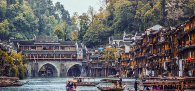Phượng Hoàng Cổ Trấn, vùng đất xinh đẹp nhất của Trung Quốc
