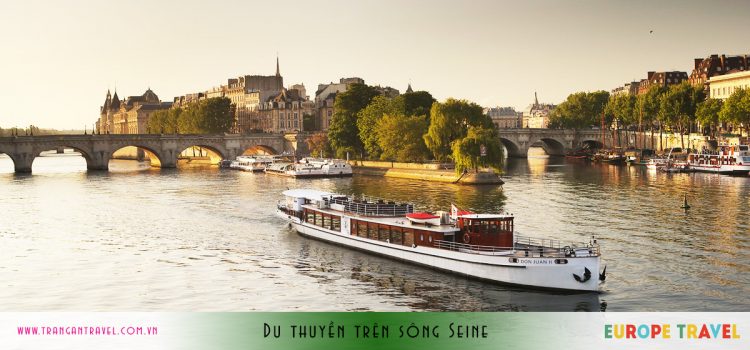 Du thuyền trên sông Seine