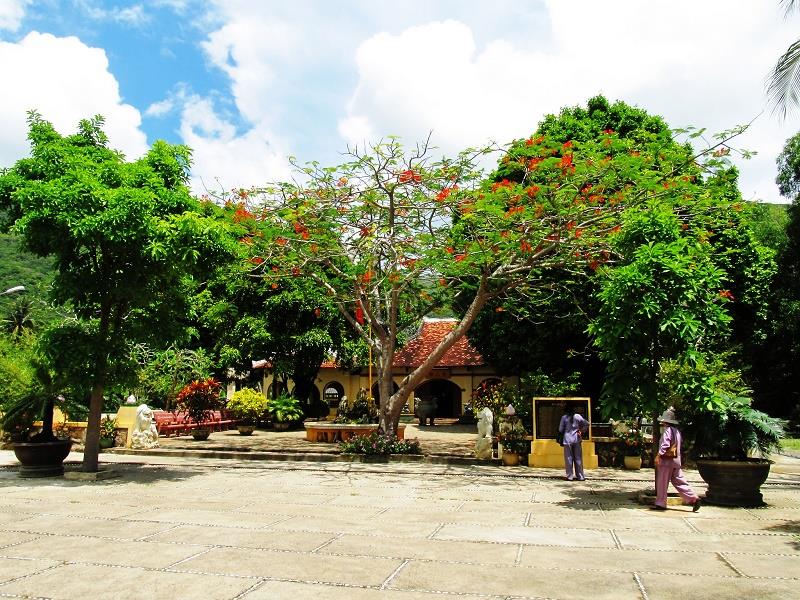 Miếu bà Phi Yến