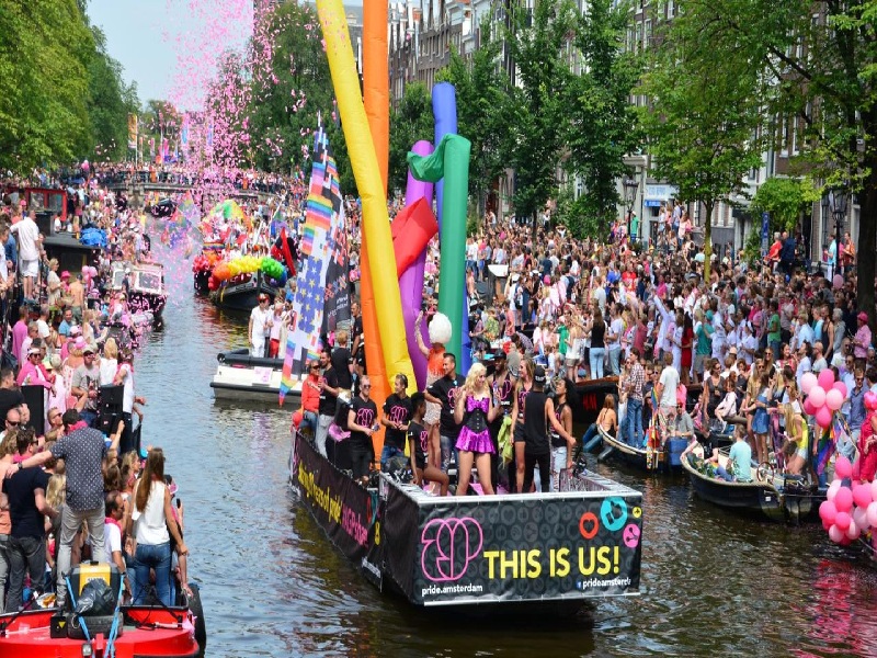 Diễu hành đồng tính Amsterdam