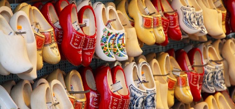 8 món quà lưu niệm bạn nên mua khi đi du lịch Hà Lan