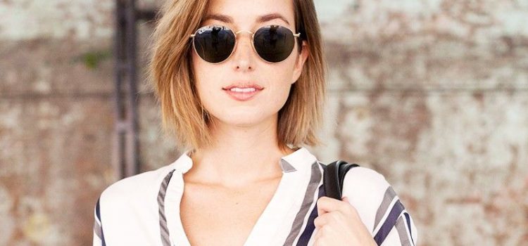 13 vật dụng bạn nên mang theo khi đi du lịch Pháp tự túc – Du lịch Pháp cần mang gì?