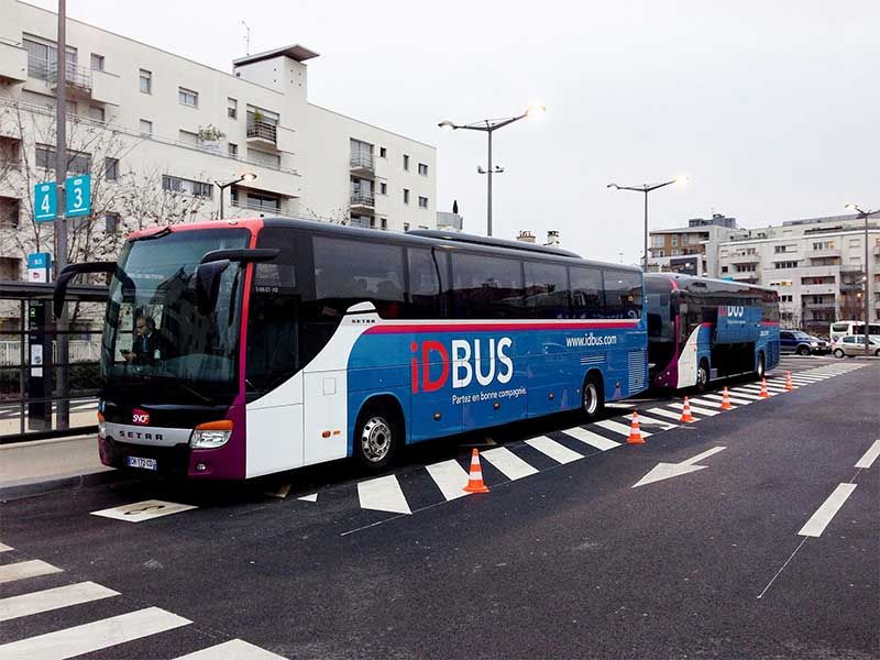 Đi xe buýt du lịch ở Pháp