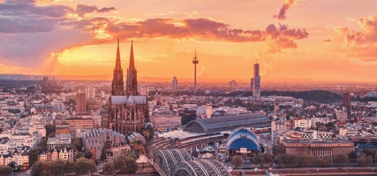 10 điểm tham quan nổi tiếng nhất bạn nên ghé thăm khi đi du lịch Cologne Đức