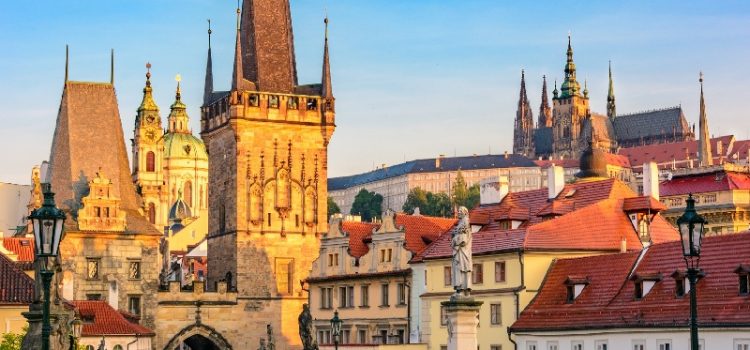 Dạo quanh Prague chiêm ngưỡng vẻ đẹp cổ kính của Lâu đài Prague