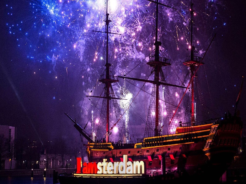Ngắm pháo hoa ở Amsterdam