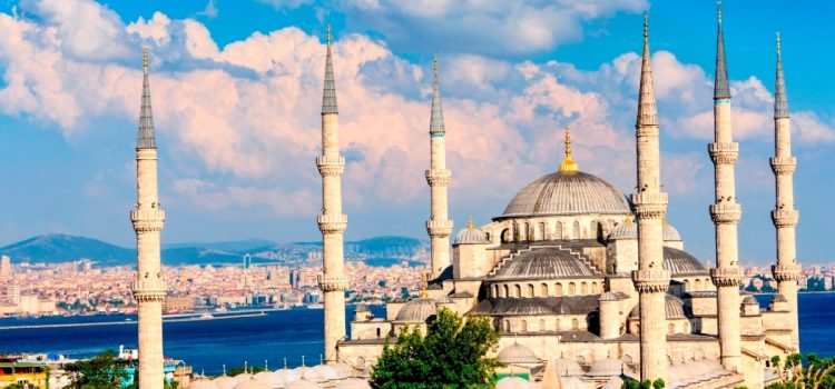 Thành phố Istanbul – một thủ đô, hai nhà thờ Hồi giáo
