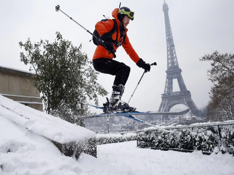 Trượt băng nghệ thuật ở Tháp Eiffel