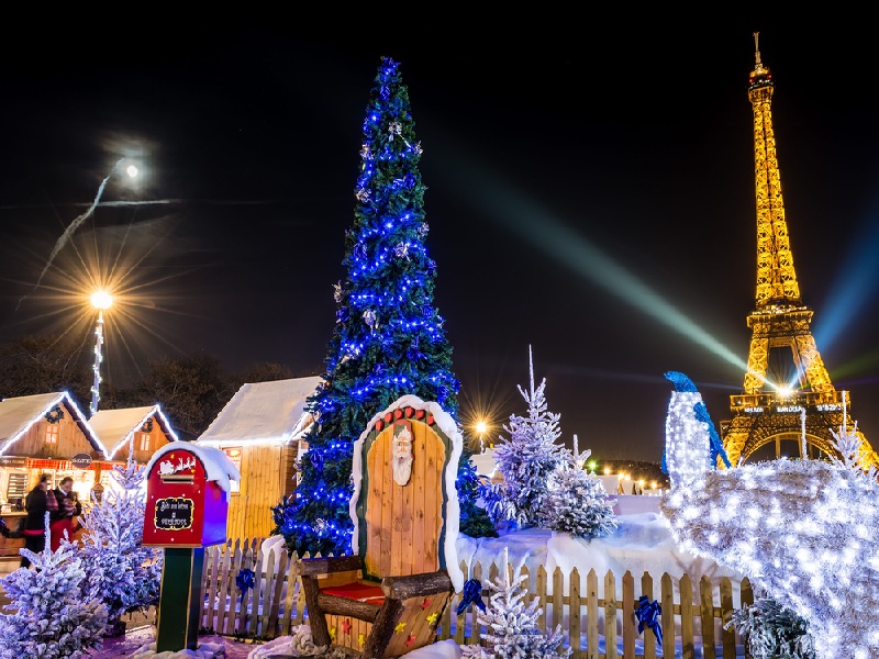 Đi du lịch Châu Âu mùa Giáng sinh nhớ ghé thăm Tháp Eiffel