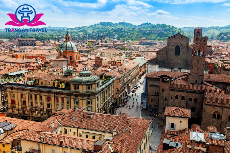 Bologna, tour du lịch Đông Âu