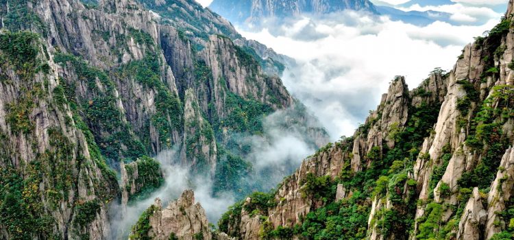 Tất tần tật về du lịch Núi Hoàng Sơn – Băng giá đệ nhất đỉnh của Trung Quốc