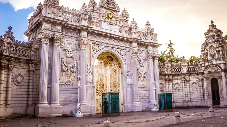 Cung điện Dolmabahce