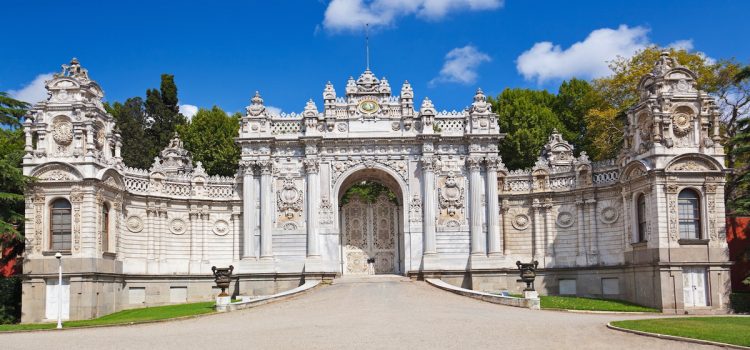 Cung điện Dolmabahce - Trái tim bên bờ vịnh Bosphorus