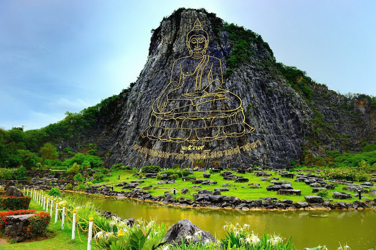 Trân Bảo Phật Sơn - Ngọn núi linh thiêng mang theo nhiều truyền thuyết