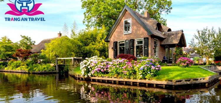 Làng Giethoorn - ngôi làng không có đường đi ở Hà Lan