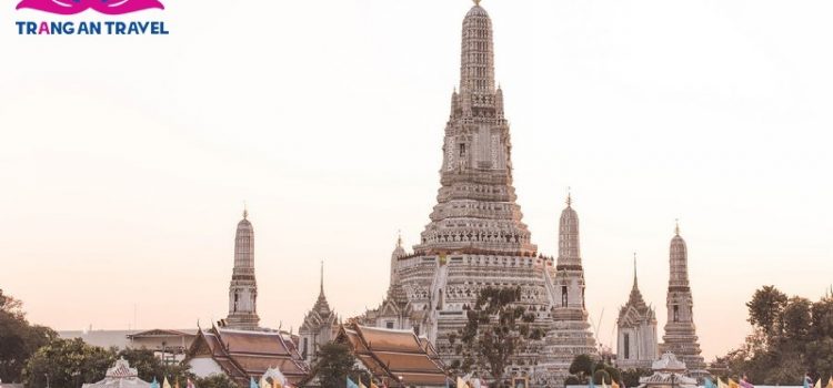 Wat Arun – ngôi chùa mang tính biểu tượng của Bangkok