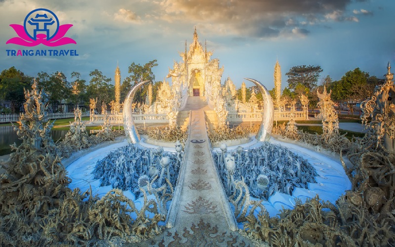 Wat Rong Khun - Ngôi Đền Trắng độc nhất vô nhị ở Chiang Rai