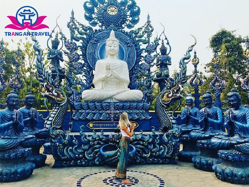 Đền Xanh Wat Rong Seua Ten – ngôi nhà của chú hổ đang nhảy