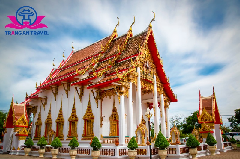 Chùa Wat Chalong - ngôi chùa Phật giáo lớn nhất ở Phuket