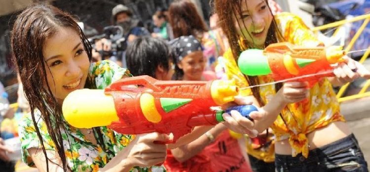 Lễ hội té nước Songkran