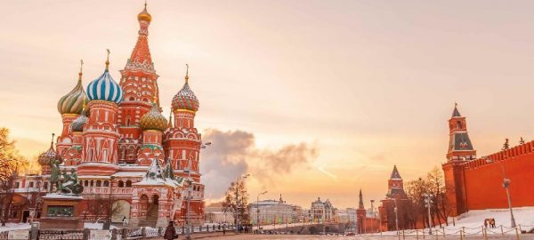 Điện Kremlin - địa danh lịch sử nên ghé thăm khi đi du lịch Nga