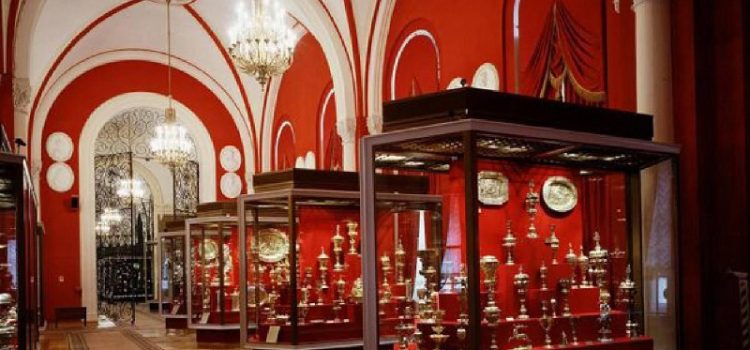3 sự thật thú vị bạn nên biết về Bảo tàng Vũ khí Kremlin ở Moscow