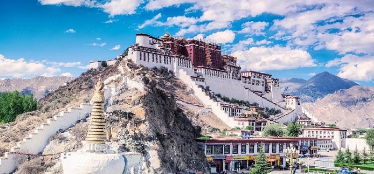 Cung điện Potala ở Lhasa