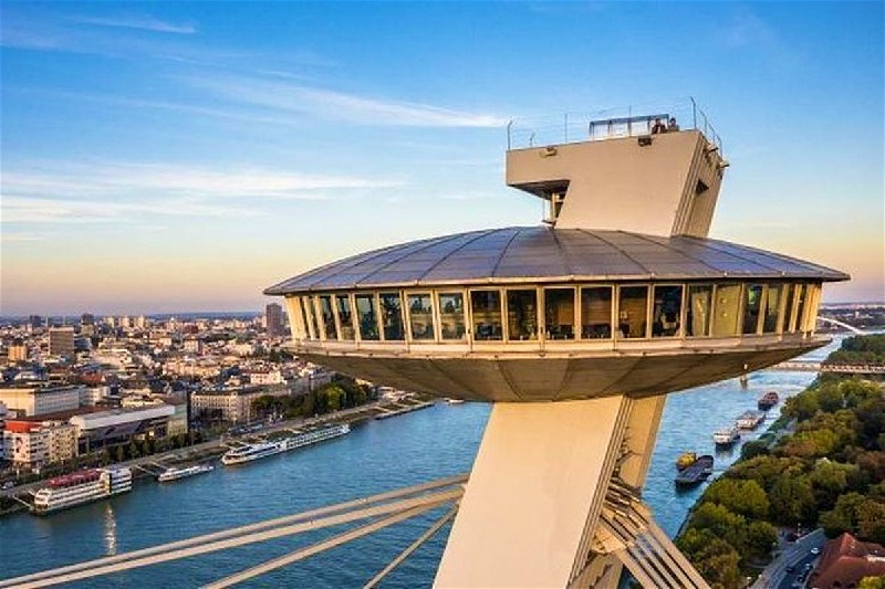 Cầu hình đĩa bay UFO