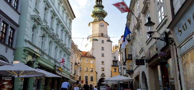 Cổng St Michael – địa điểm du lịch hấp dẫn ở Bratislava, Slovakia