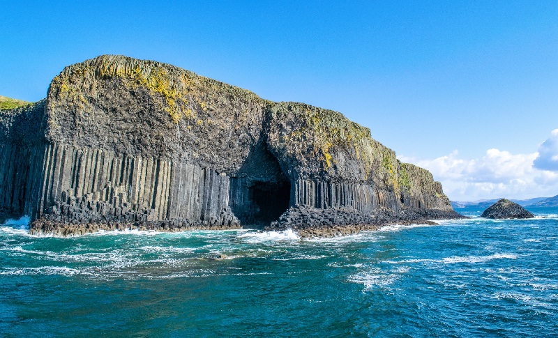 Hang động Giai điệu, Scotland