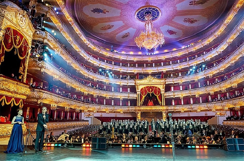 Lễ hội Nhà hát mặt nạ vàng Moscow