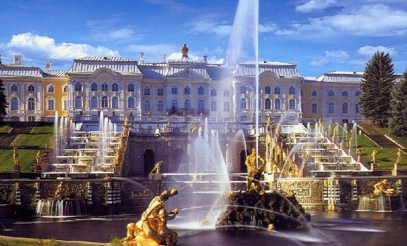 Lễ khai mạc và bế mạc Đài phun nước Peterhof