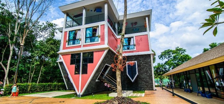 Nhà úp ngược Thái Lan, điểm tham quan thú vị dành cho những ai yêu thích trải nghiệm mới lạ