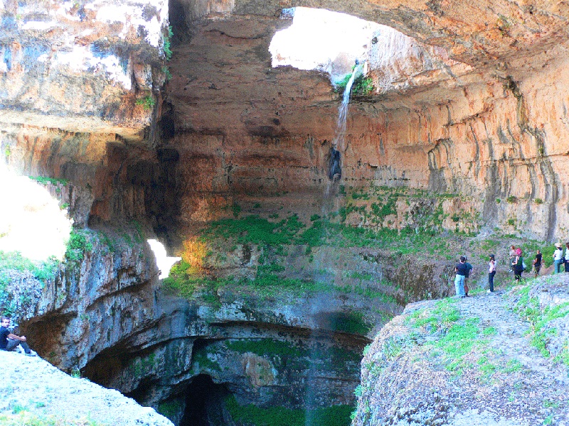 Thác nước Baatara Gorge