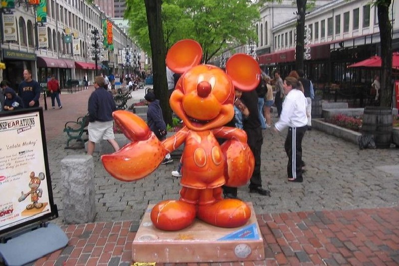 Tượng Mickey Tôm hùm, Massachusetts, Mỹ